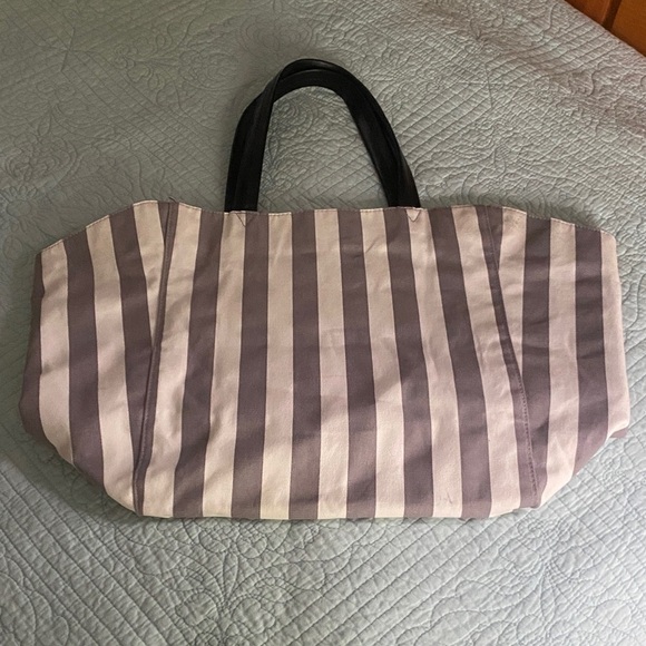 Victoria's Secret Striped Tote in White and Gray - Picture 4 of 6